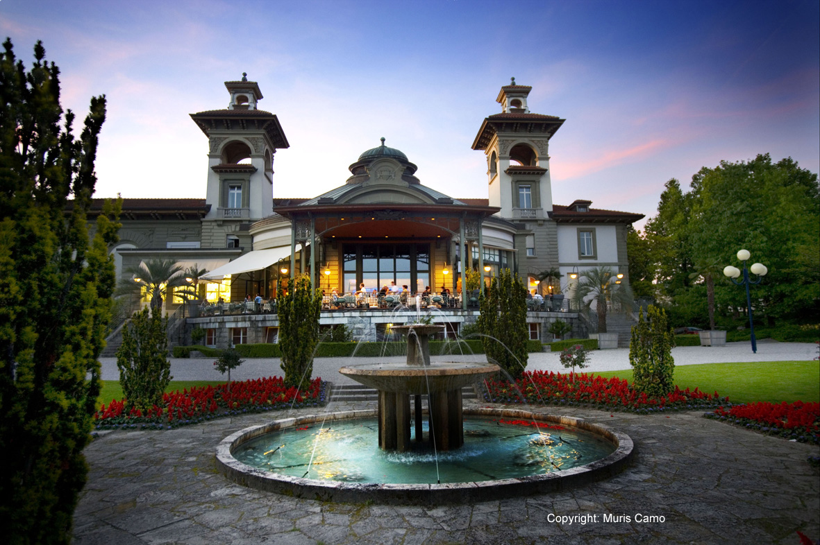 THE WORLD OF BILLIARDS LOOKS TOWARD LAUSANNE