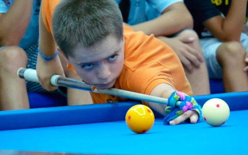 X Championship of Spain Children to Free and III Championship of Spain Under-15 A three cushions.