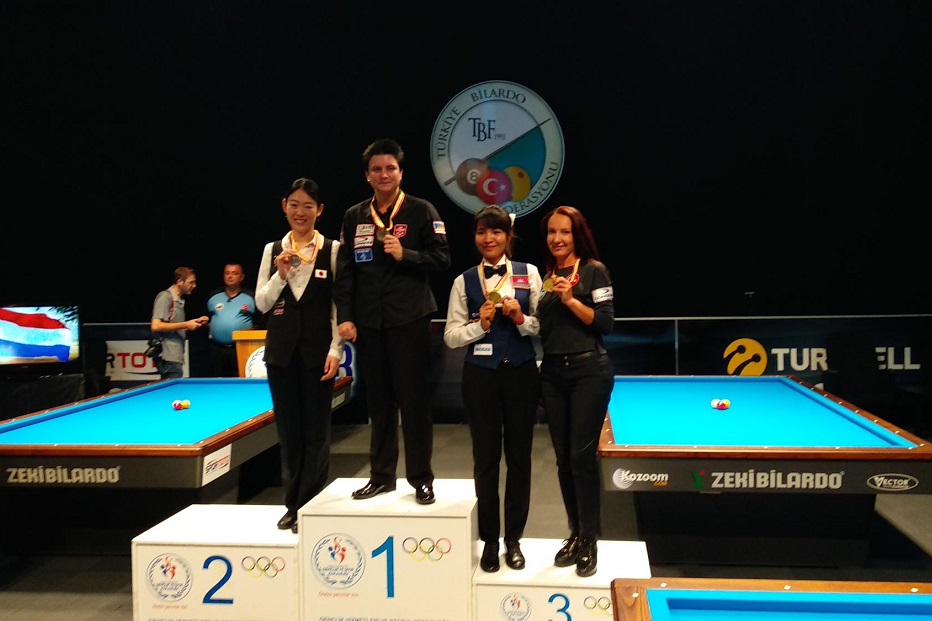 Klompenhouwer regains her throne